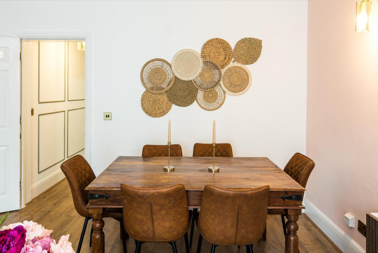 Charming Spacious 2Br Flat Near Station Plus Parking Londres Exterior foto