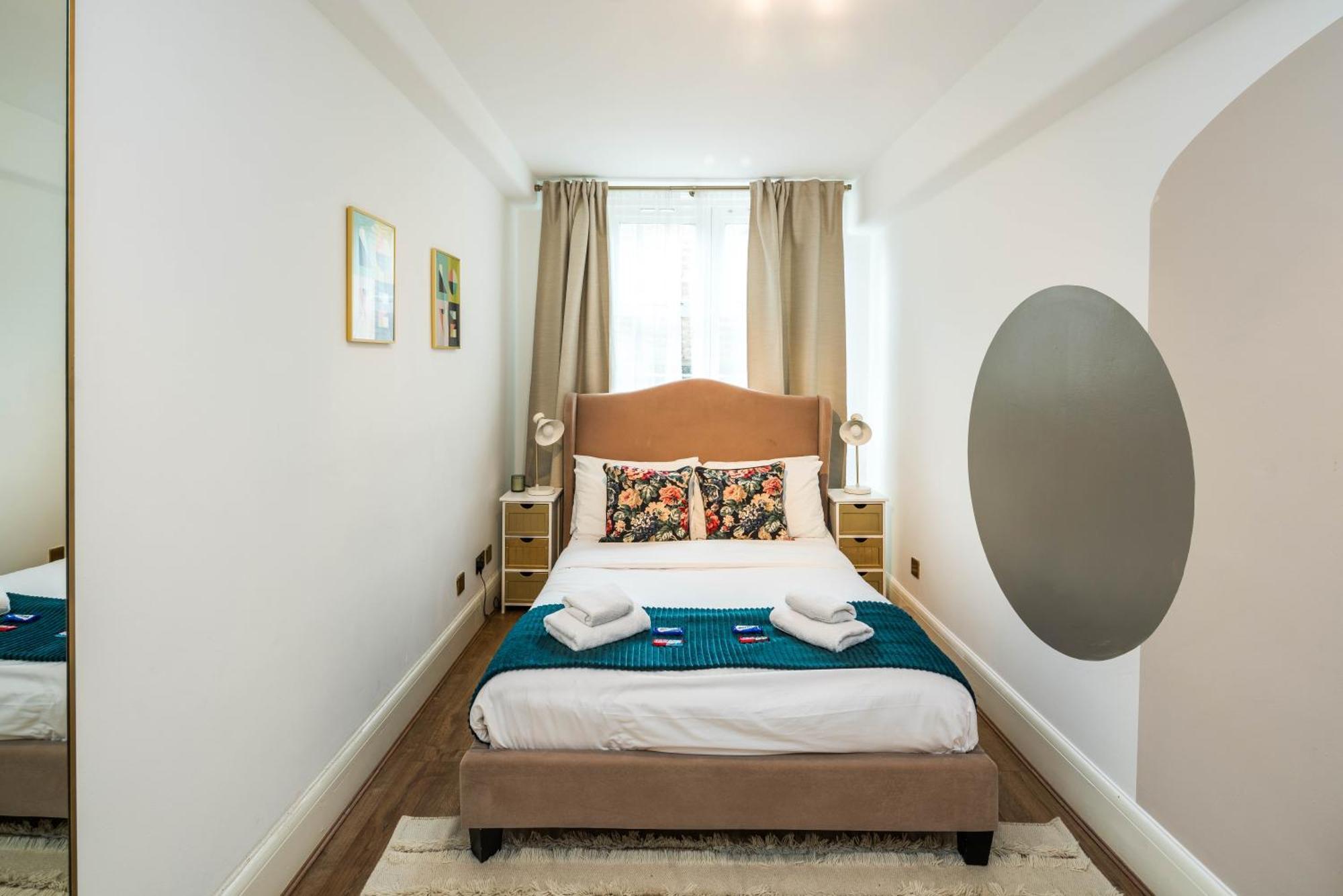 Charming Spacious 2Br Flat Near Station Plus Parking Londres Exterior foto