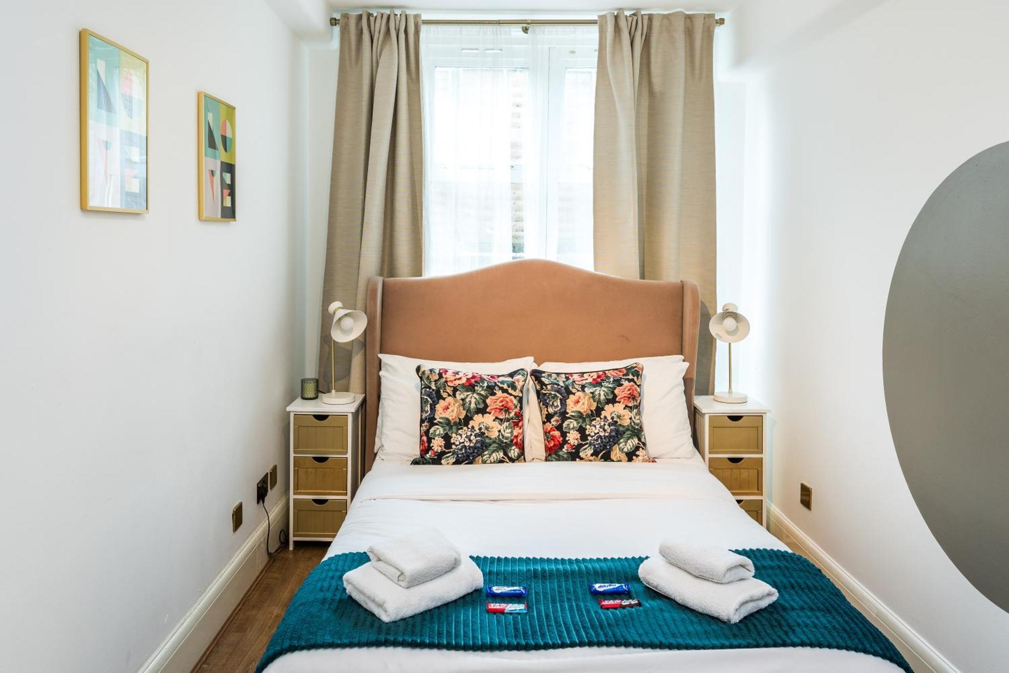 Charming Spacious 2Br Flat Near Station Plus Parking Londres Exterior foto
